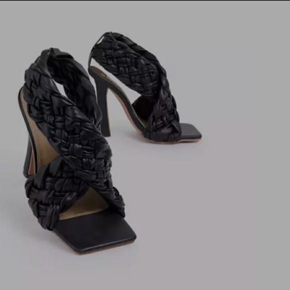 New woven wrap heels - Picture 2 of 5